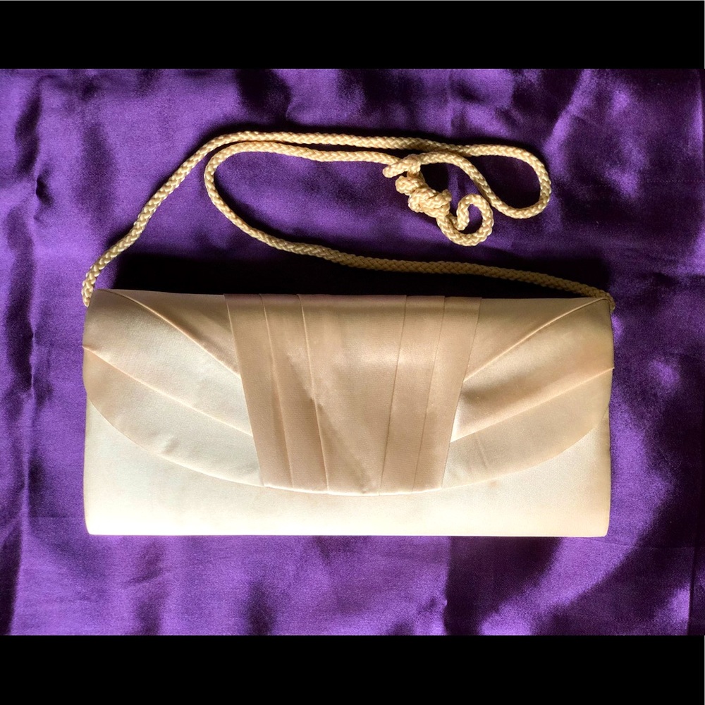 Jessica McClintock cream clutch